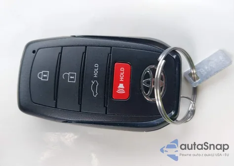 2025 Toyota Camry Le z USA, uszkodzony, nr VIN 4T1DAACK6SU592089